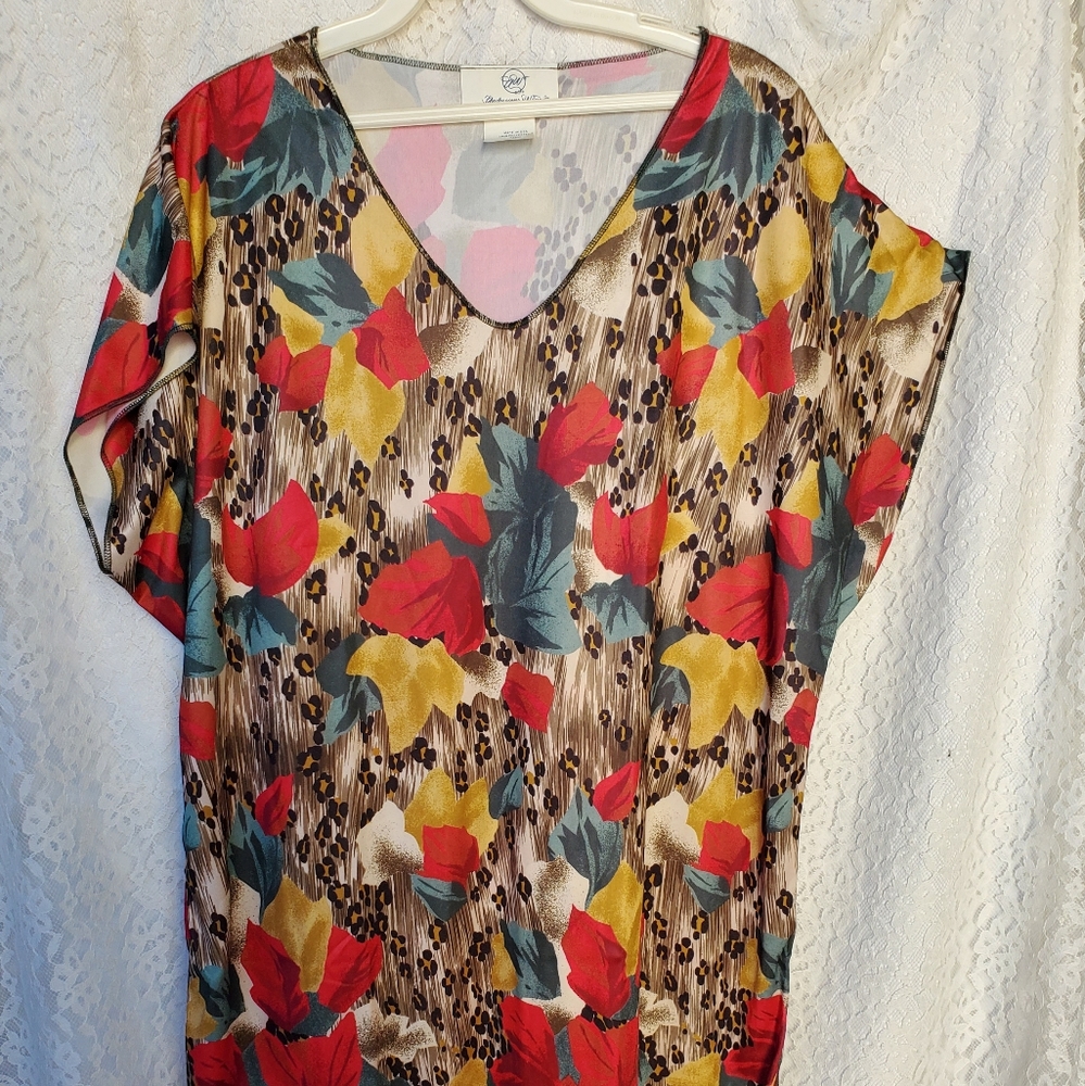 Undercover Wear's Paradise print Shirt style, soft fabric, one size NEW - Picture 1 of 4